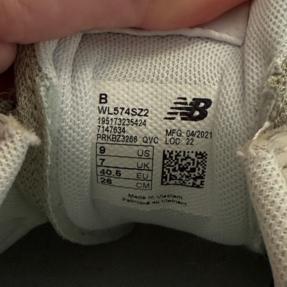 New Balance 574 Sneakers - Picture 6 of 6